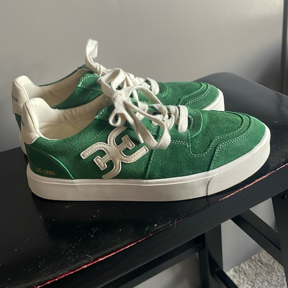 Green suede Sam Edelman casual sneakers!